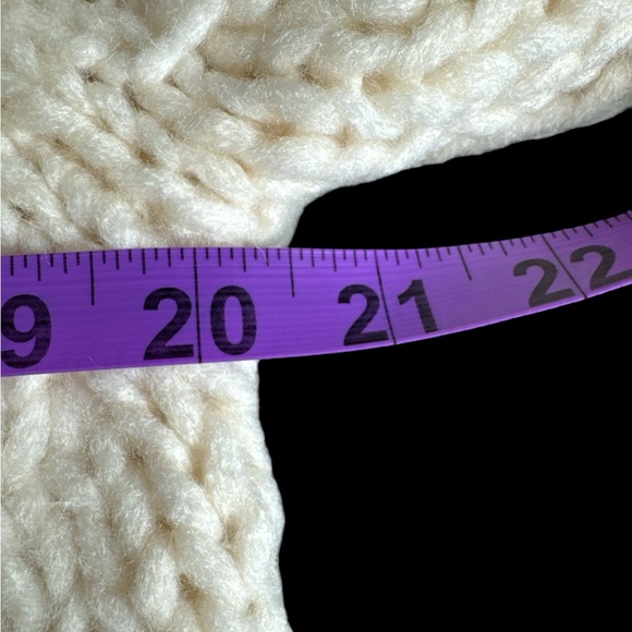 ZARA Extra Chunky Crew Neck Cable Knit Pullover Sweater, Size M - Picture 8 of 9